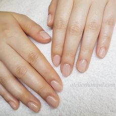シンプル薄いピンク一色塗りのジェルネイル