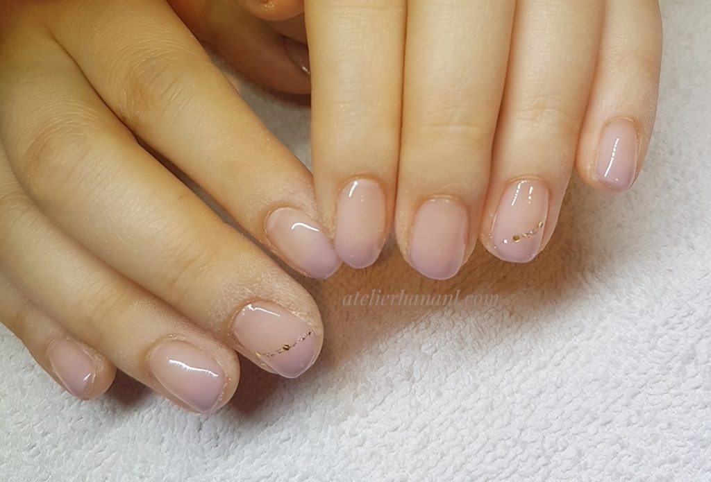 Taupe fade gel nail